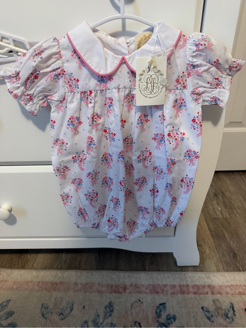 The Beaufort Bonnet Company White Floral Bubble with Pink Trim